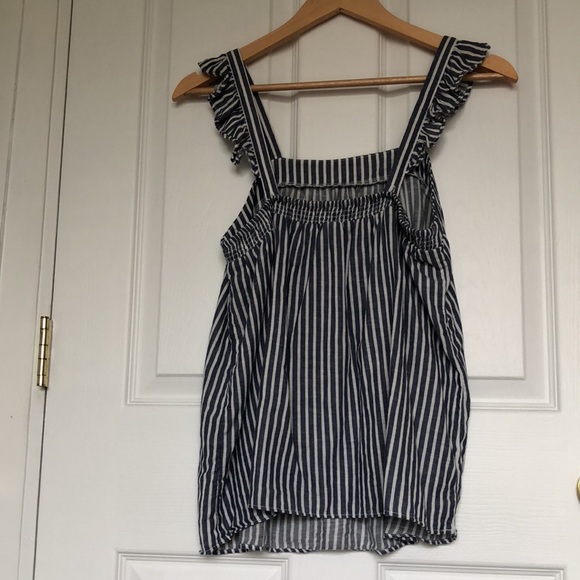 Old Navy Ruffle Tank - Picture 4 of 8